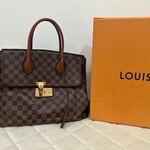 Barely used LV purse